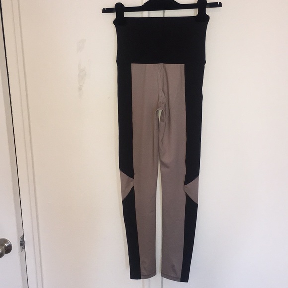 Live The Process Geometric Leggings - Picture 2 of 7